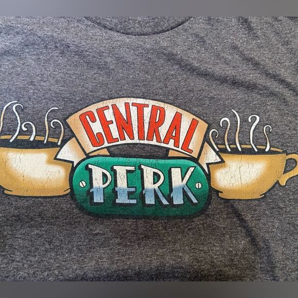 Friends Central Perk graphic tee - Picture 2 of 3